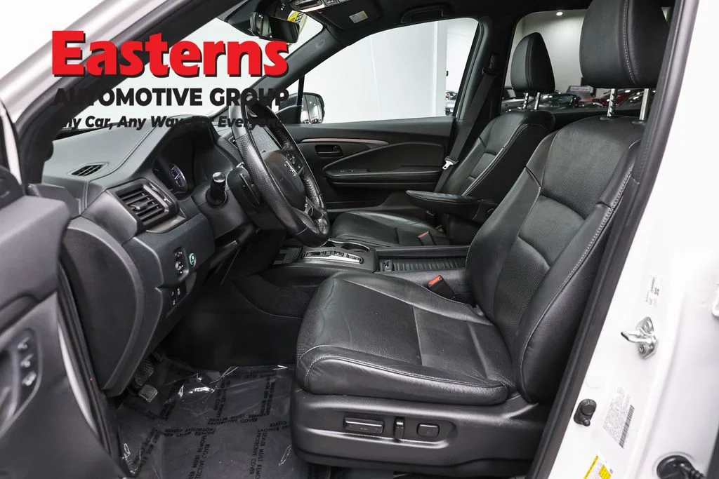 Used 2023 White Honda EX-L image 14