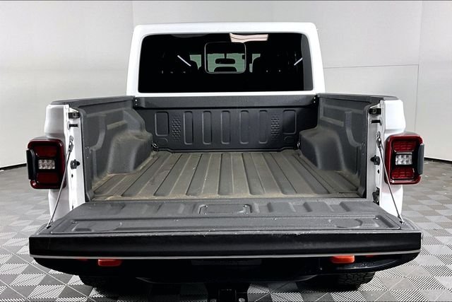 Used 2021 White Jeep Mojave image 29