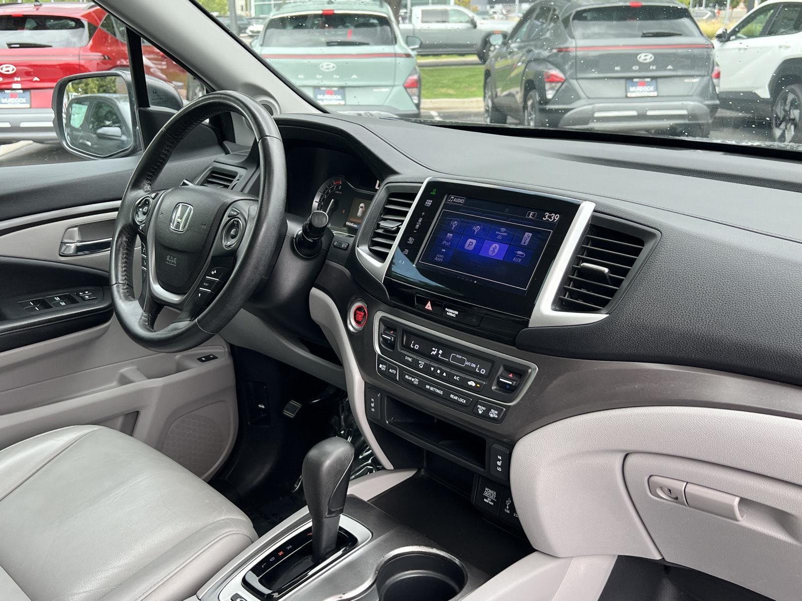 Used 2016 Blue Honda EX-L image 20