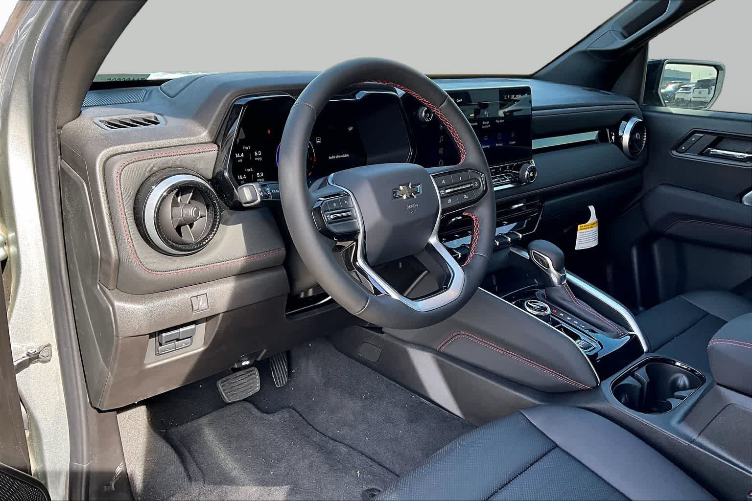 2026 Chevrolet Colorado Z71 - Photo 9
