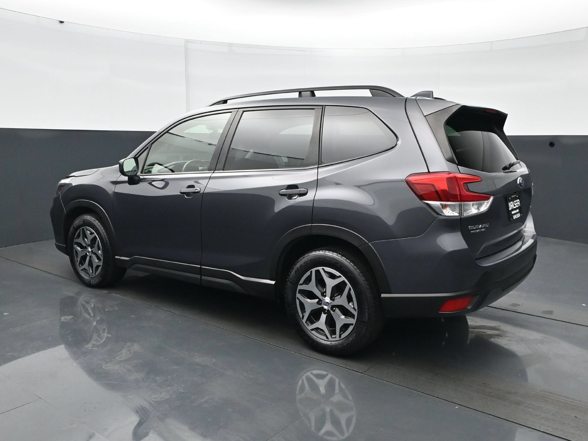 Used 2021 Magnetite Gray Metallic Subaru Premium image 4