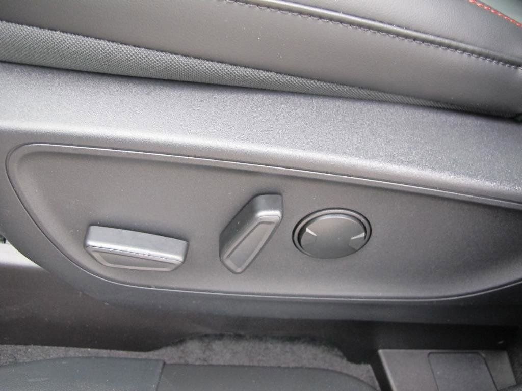 2025 Ford Escape Hybrid ST-Line - Photo 9