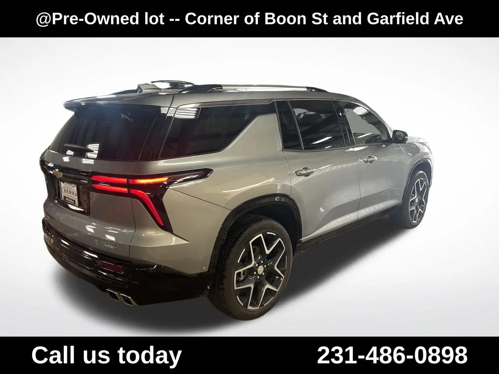 Used 2025 Gray Chevrolet High Country image 5