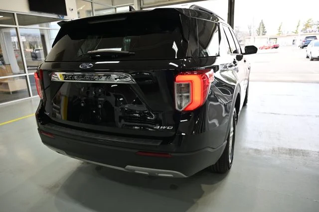 Used 2022 Black Ford XLT image 5