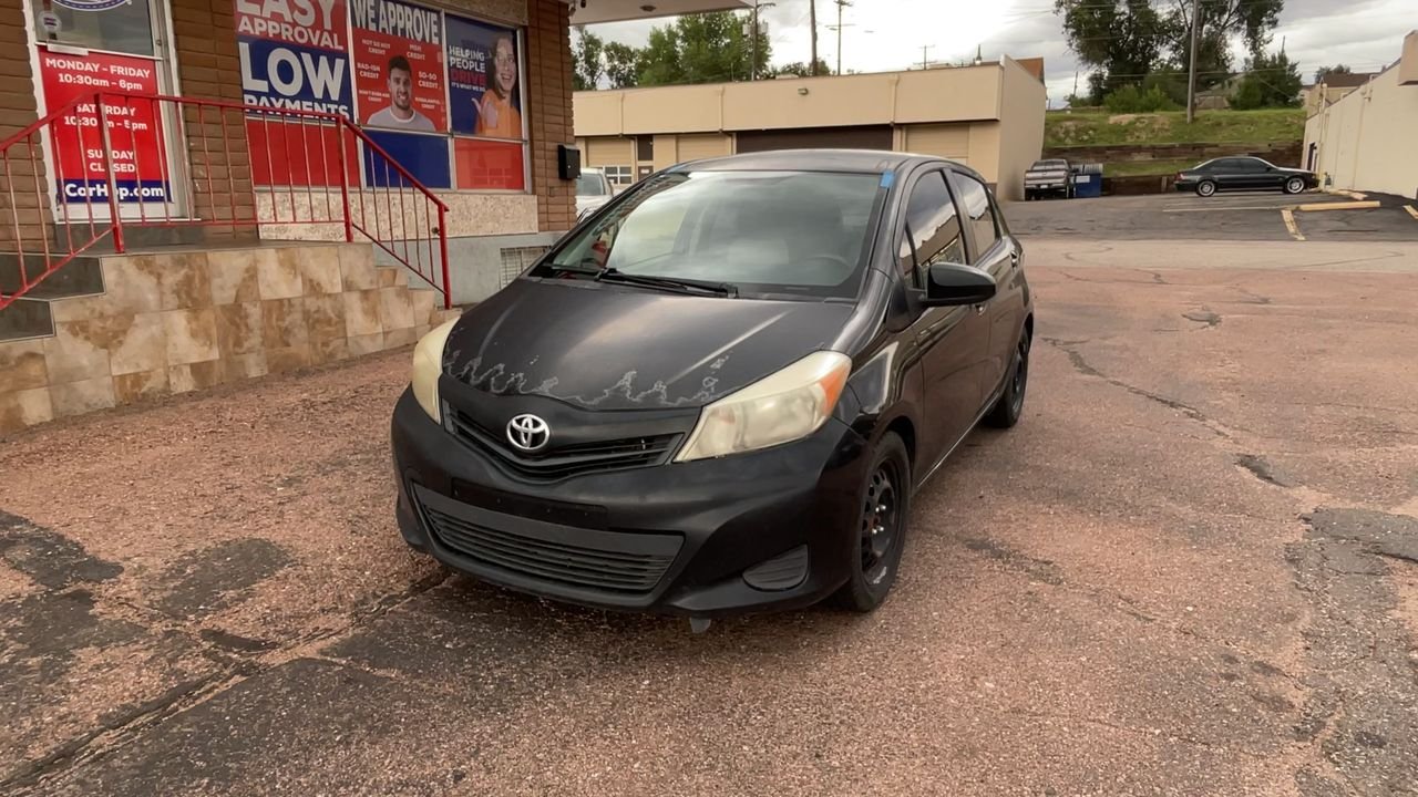 2013 Toyota Yaris LE photo 4