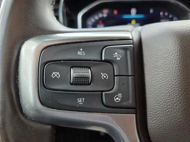 Used 2025 Summit White Chevrolet LT image 18