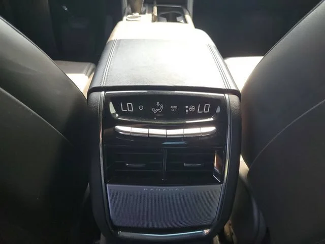Used 2019 BLACK RAVEN Cadillac 4DR SDN image 28