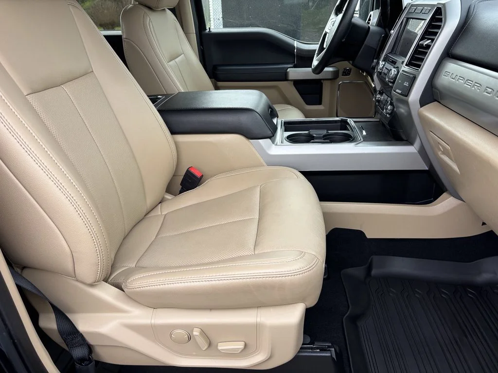 Used 2021 Blue Ford Lariat image 28