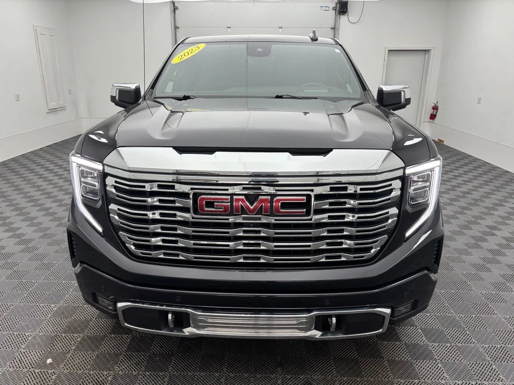 Used 2023 Silver GMC Denali image 14