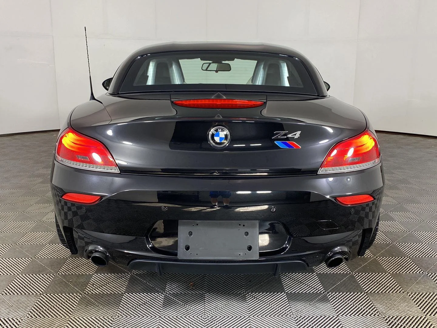 Used 2011 Black Sapphire Metallic BMW sDrive35is image 6