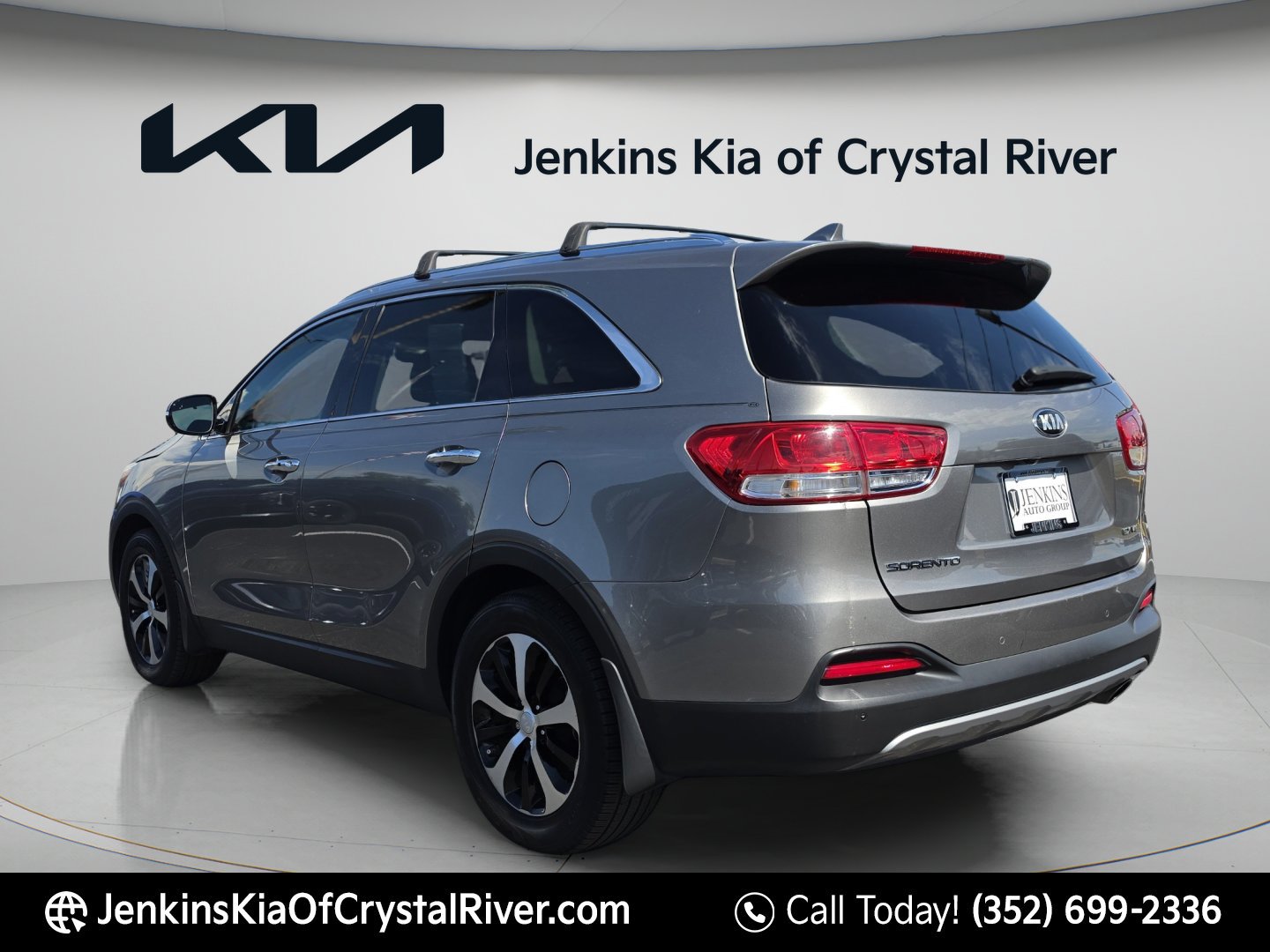 Used 2018 Titanium Silver Kia EX V6 image 7