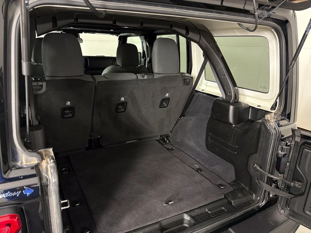 Used 2025 Black Jeep Rubicon image 38