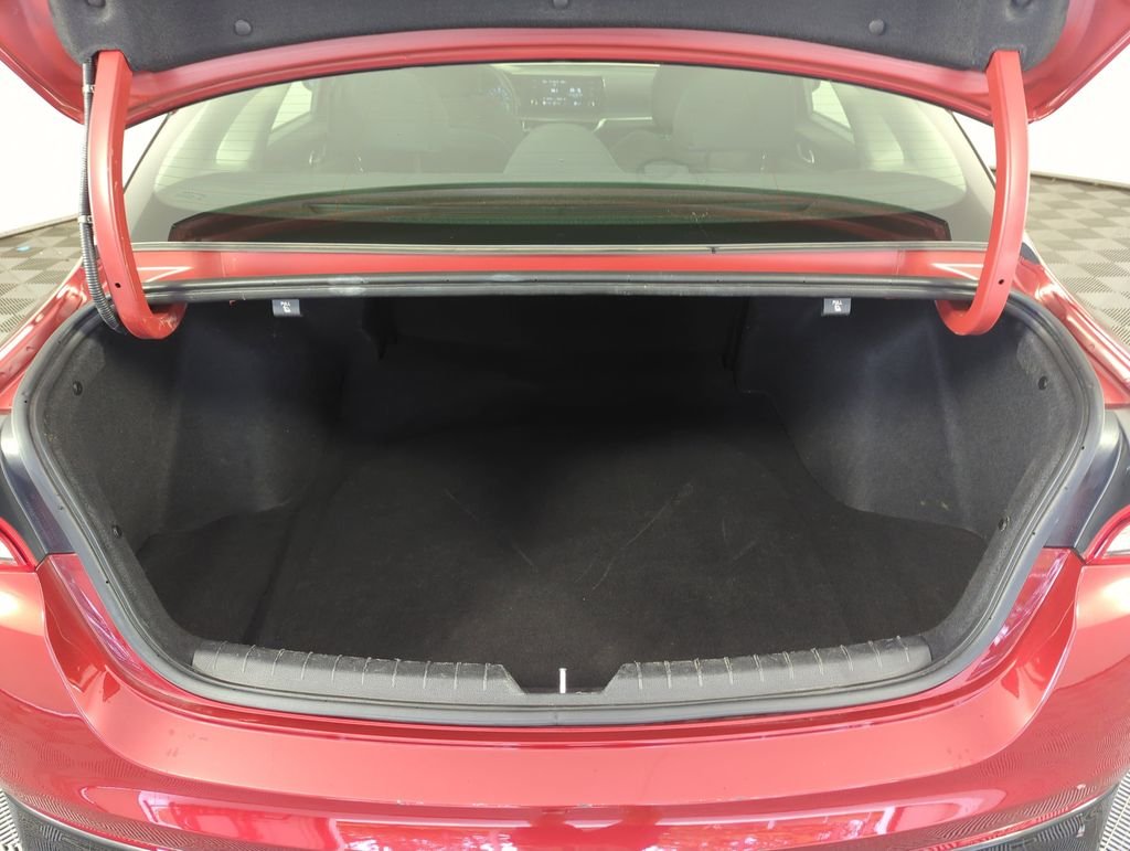 Used 2023 Red Kia LXS image 29