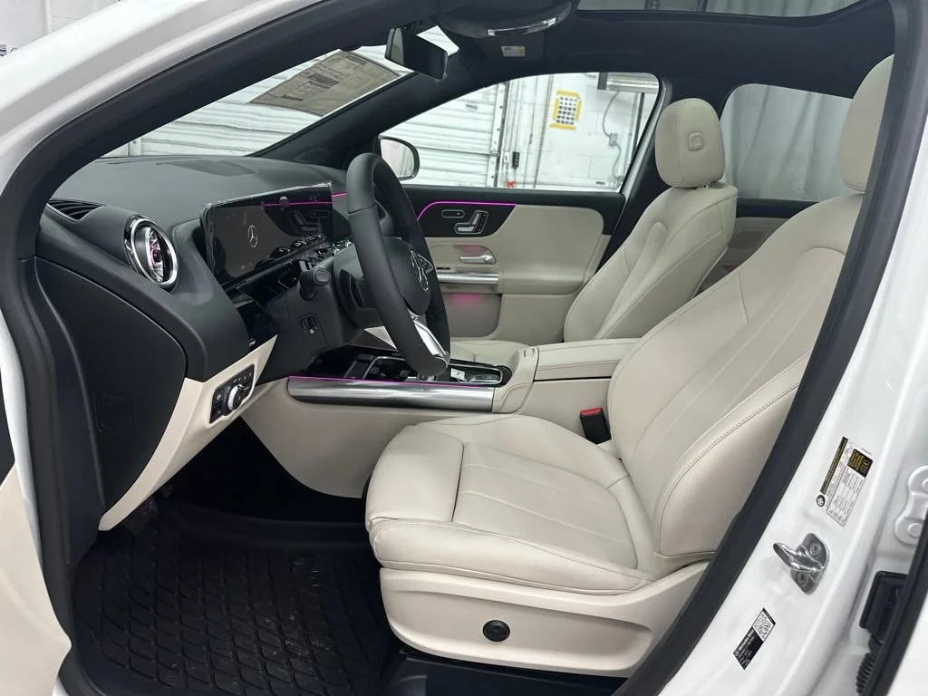 New 2026 White Mercedes-Benz GLA 250 image 21