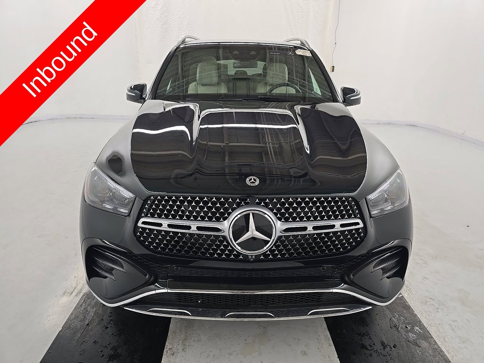 Used 2024 Green Mercedes-Benz GLE 450 image 2