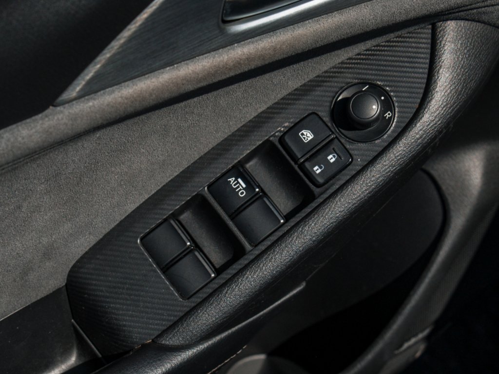 Used 2019 Eternal Blue Mica Mazda Grand Touring image 9