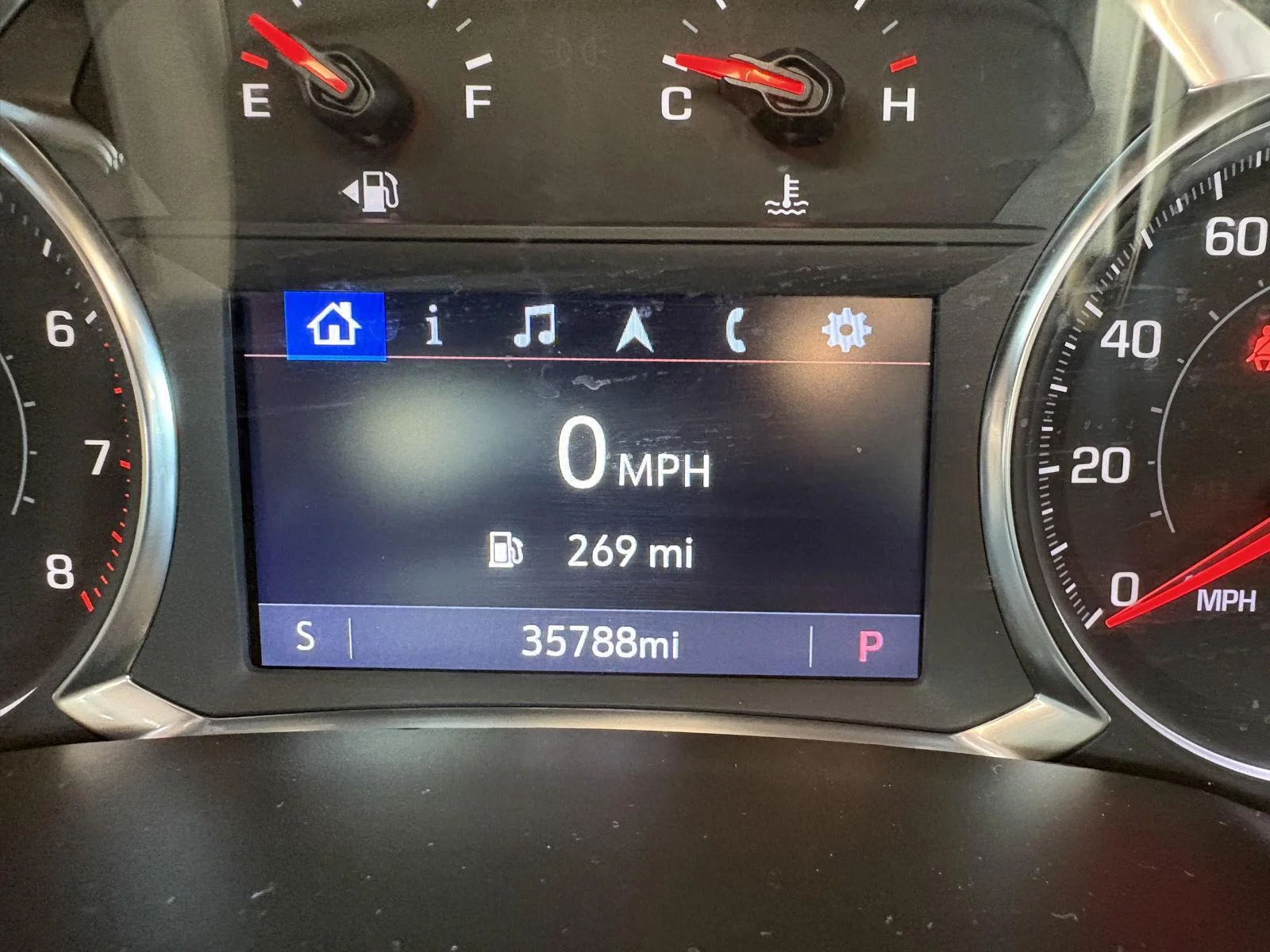 Used 2024 Summit White Chevrolet LT image 10