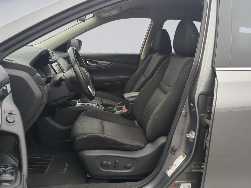 Used 2020 Gun Metallic Nissan SV image 12