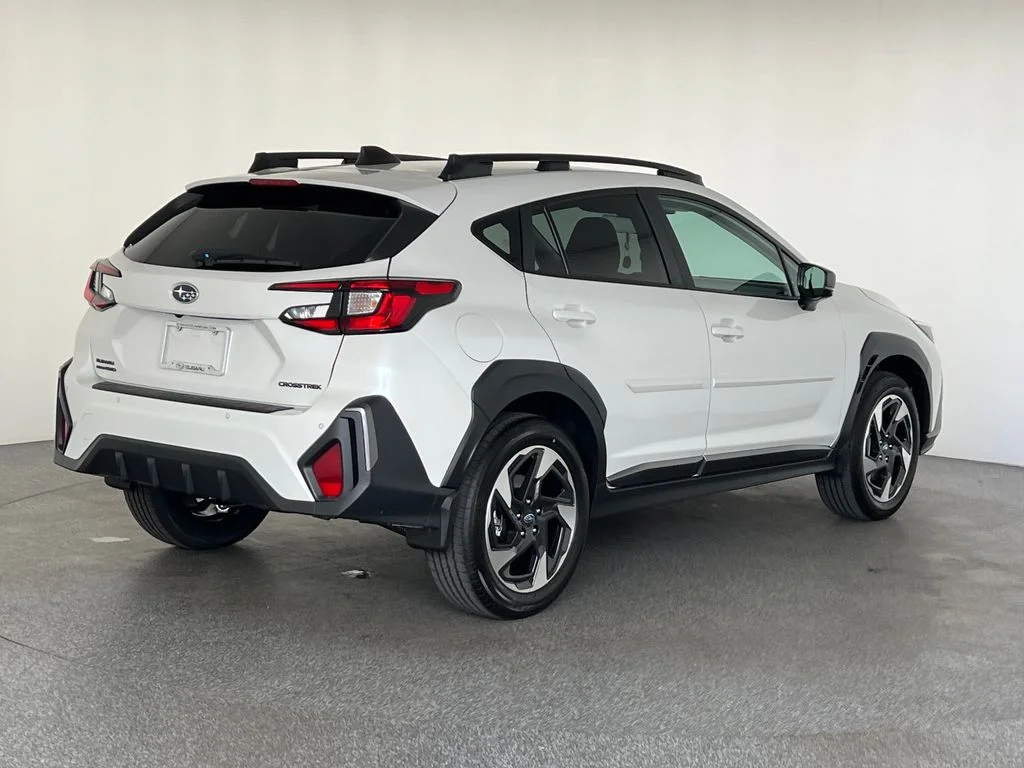 New 2026 CRYSTAL WHITE PEARL Subaru Limited image 4