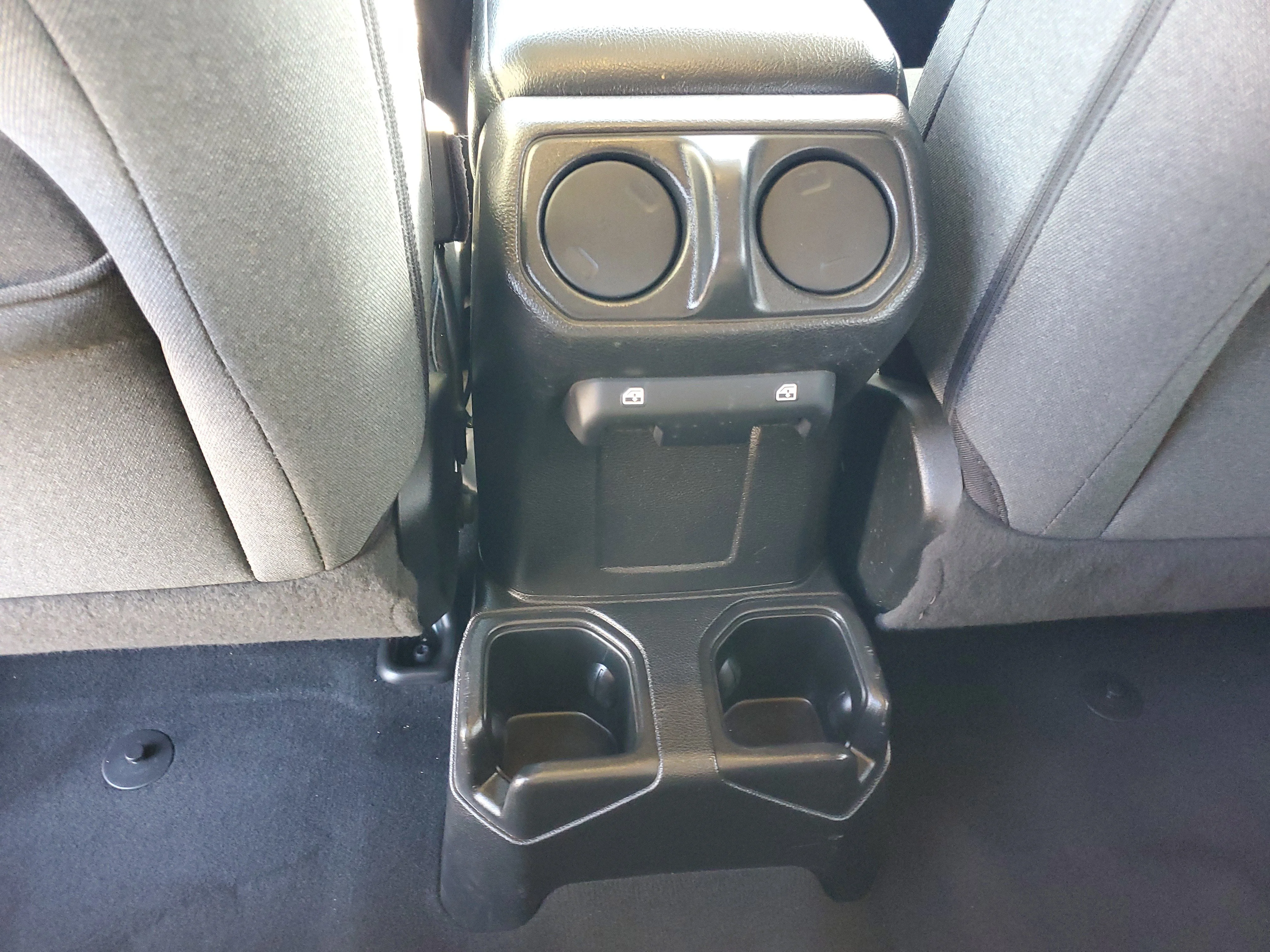 Used 2024 White Jeep Sport S image 18