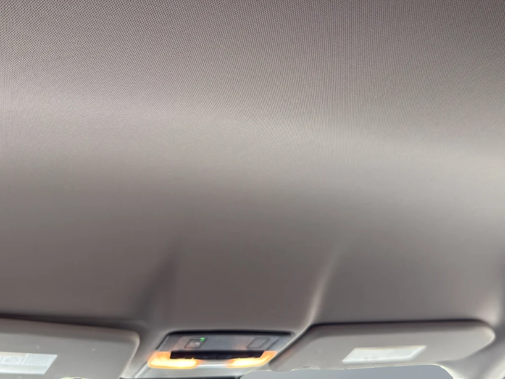 Used 2024 Blue Mitsubishi SE image 19