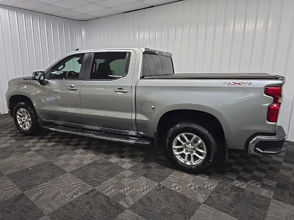 Used 2024 Sterling Gray Metallic Chevrolet LT image 4