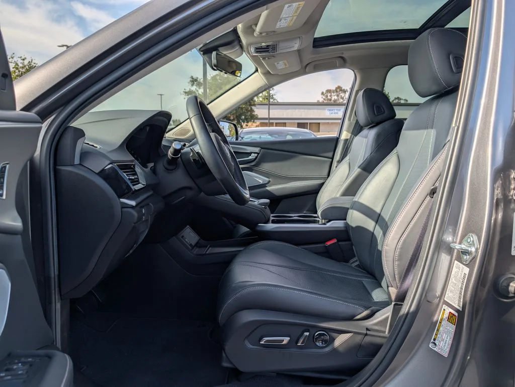 Used 2025  Acura Technology Package image 13