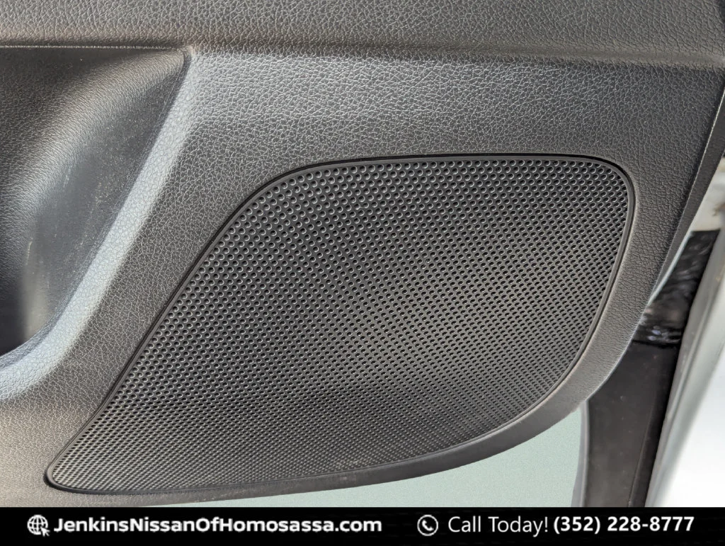 Used 2022 Silver Kia LX image 29