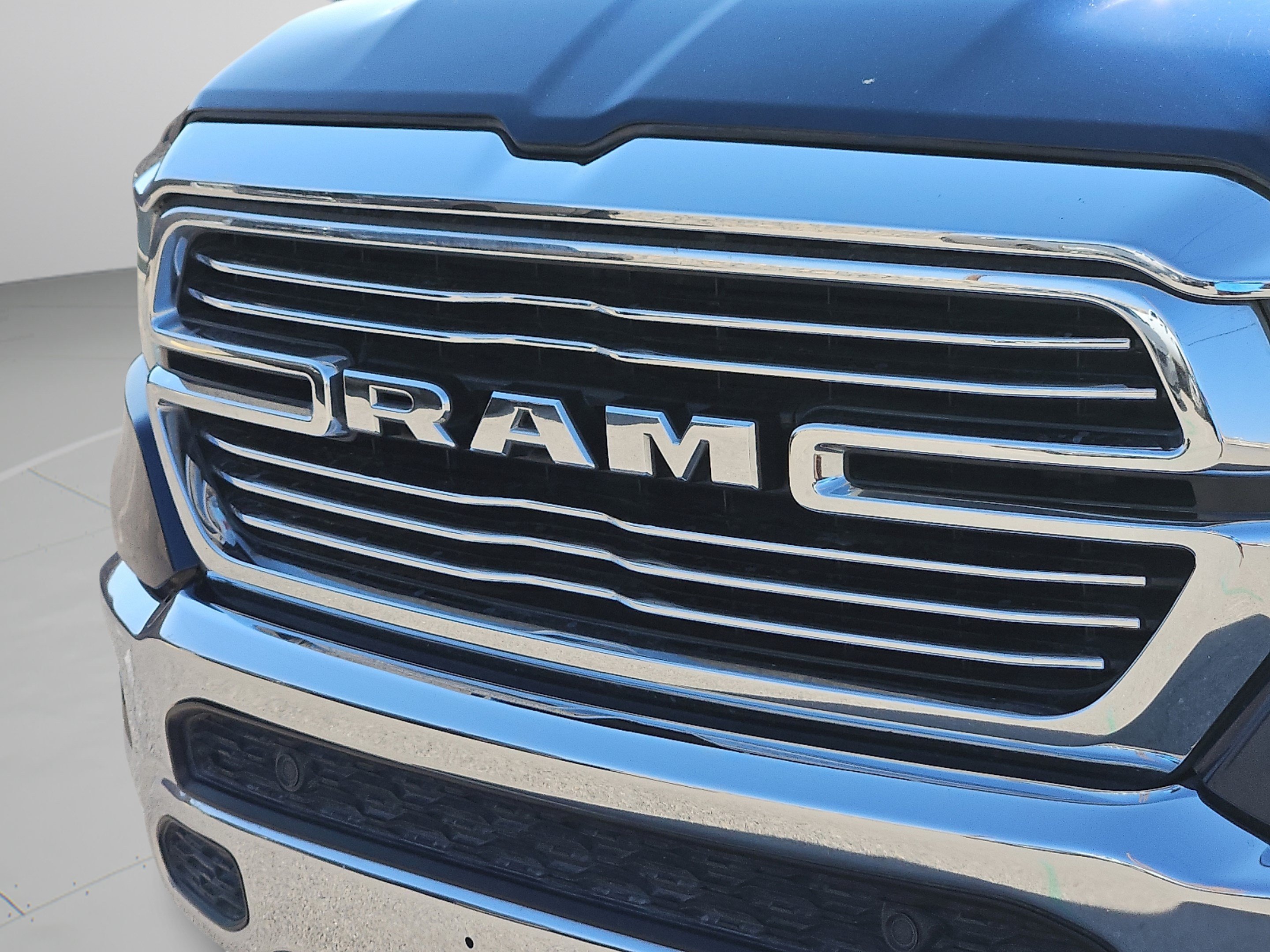 Used 2022 Patriot Blue Pearlcoat Ram Laramie image 26