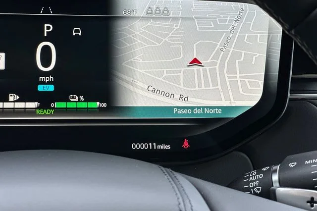 New 2026 Carpathian Grey Land Rover Dynamic SE image 26