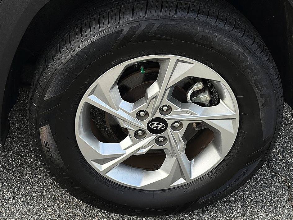 Used 2024 Hampton Gray Hyundai SEL image 5
