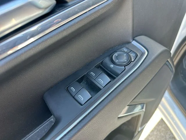 Used 2024 White Chevrolet LT image 25