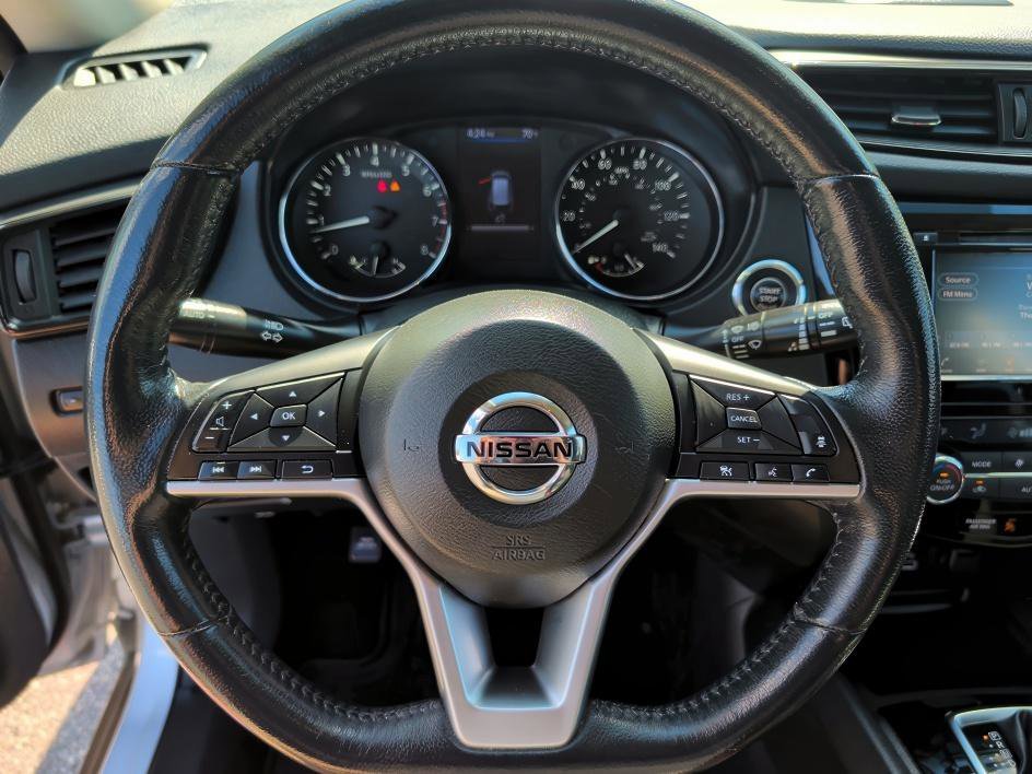 Used 2018 Brilliant Silver Nissan SV image 18
