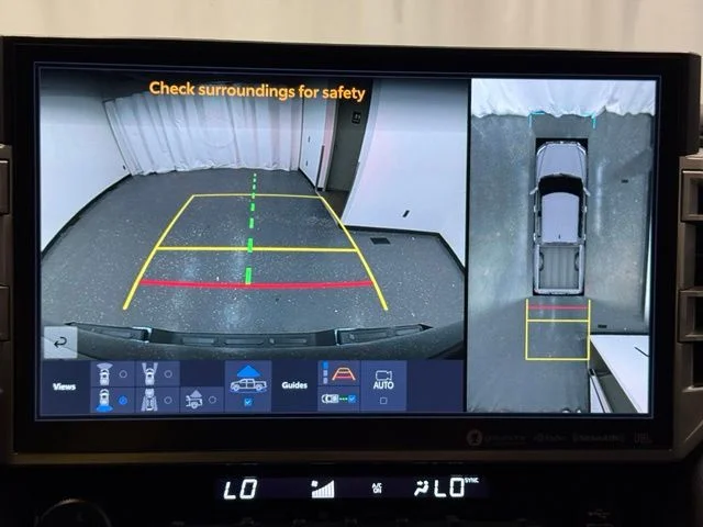 2024 Toyota Tundra Platinum - Photo 17