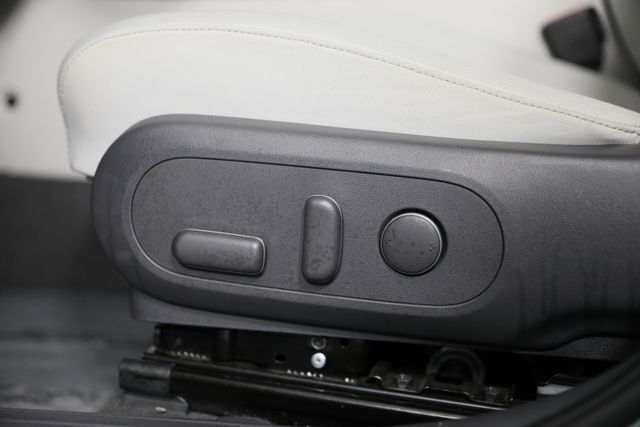 2025 Hyundai Kona SEL - Photo 20