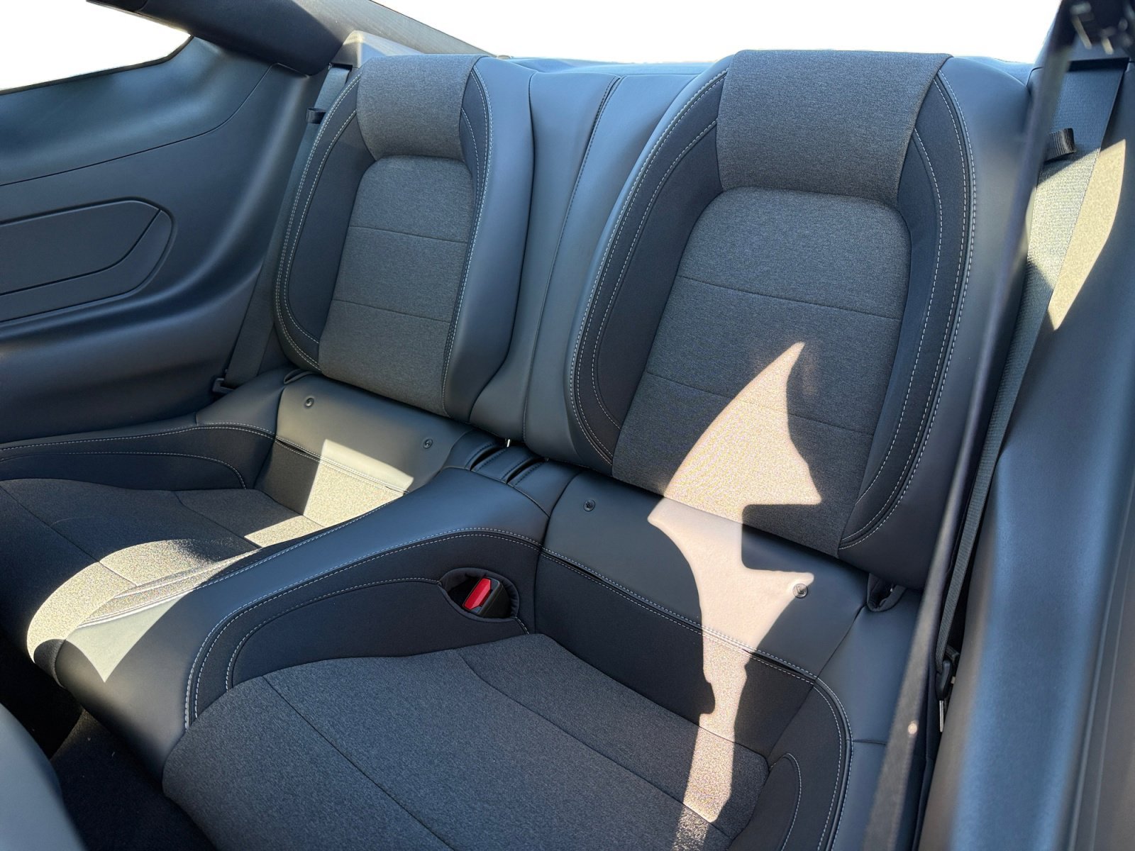 2025 Ford Mustang EcoBoost Fastback - Photo 16