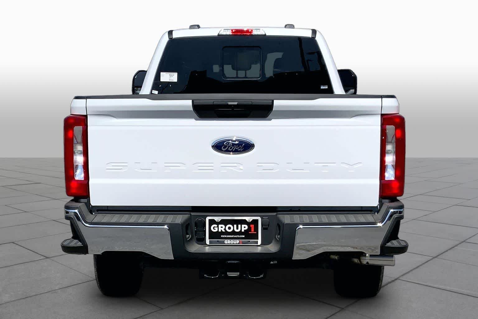 New 2026 Oxford White Ford XL image 4