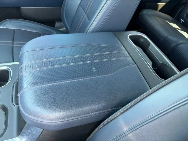 Used 2023 IRIDESCENT PEARL TRICOAT Chevrolet High Country image 29