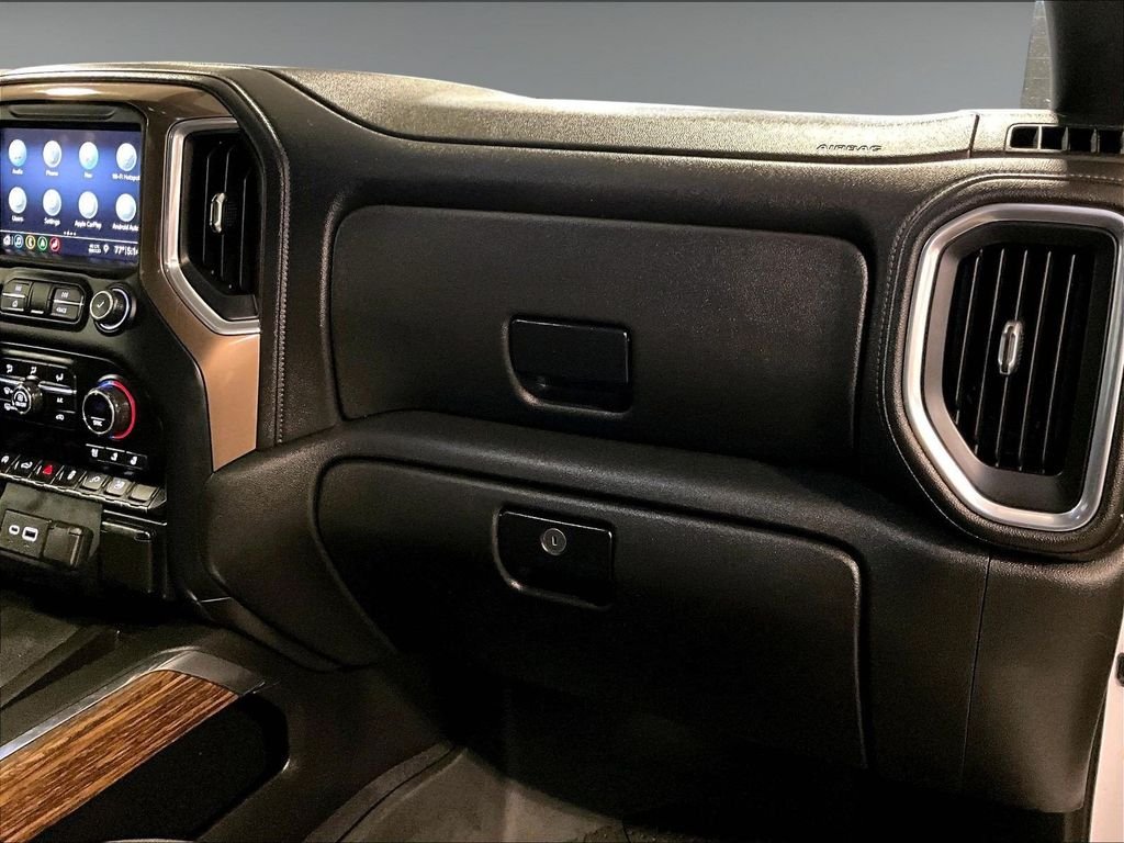 Used 2019 White Chevrolet High Country image 13