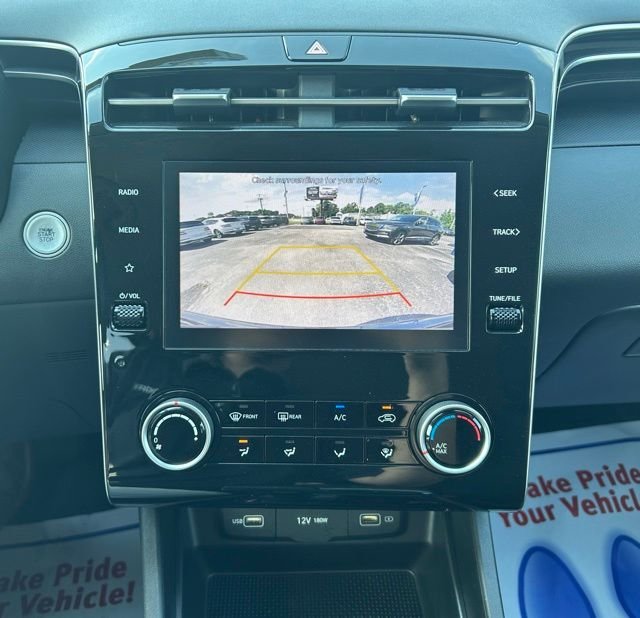 Used 2022 Black Hyundai SEL image 14