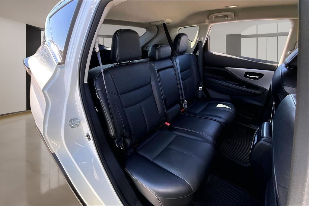Used 2021 White Nissan SL image 26