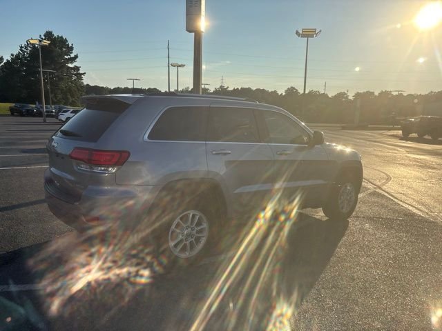 Used 2020 Silver Jeep Laredo E image 3