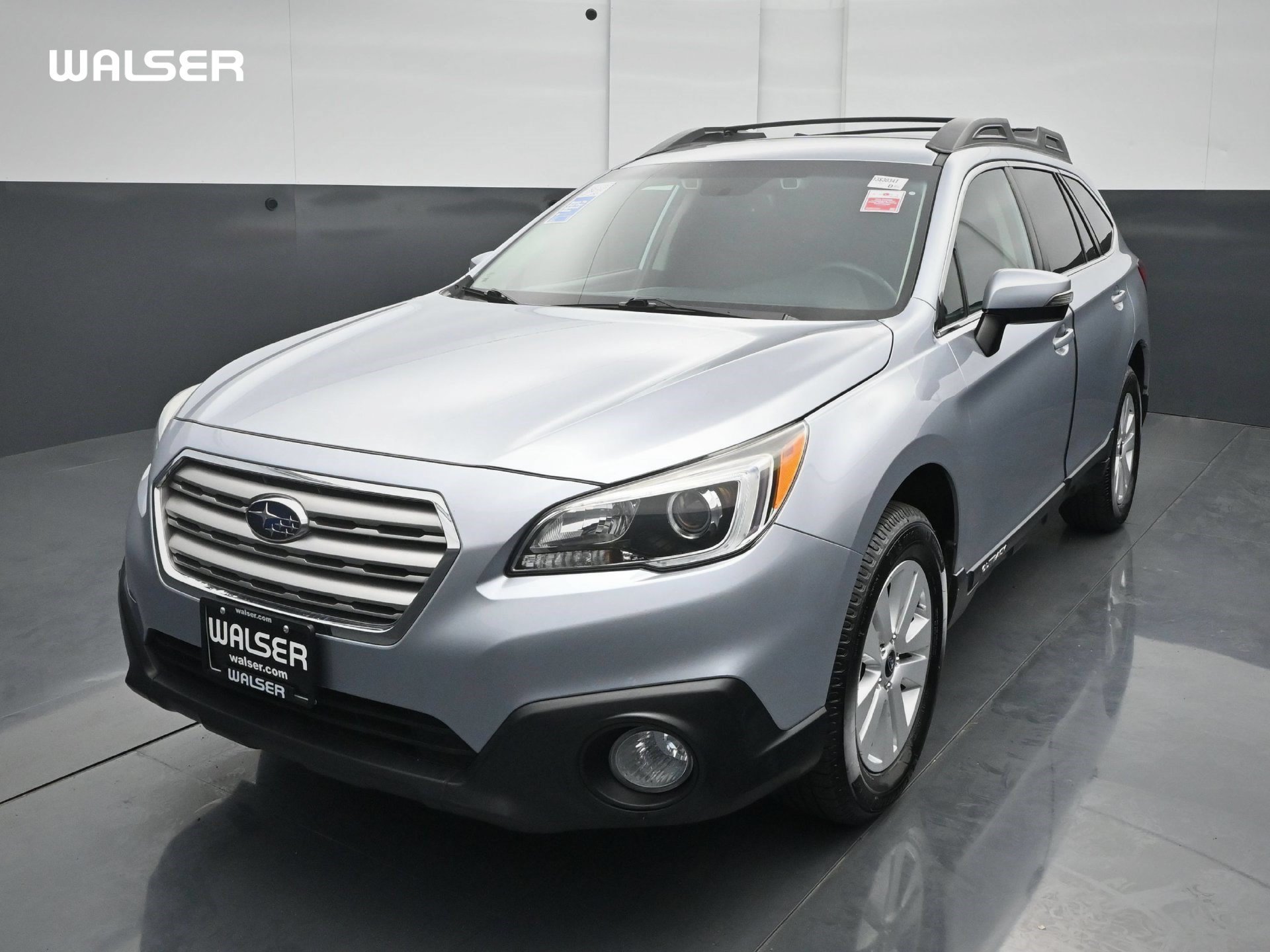 Used 2015 Ice Silver Metallic Subaru 2.5i Premium image 1