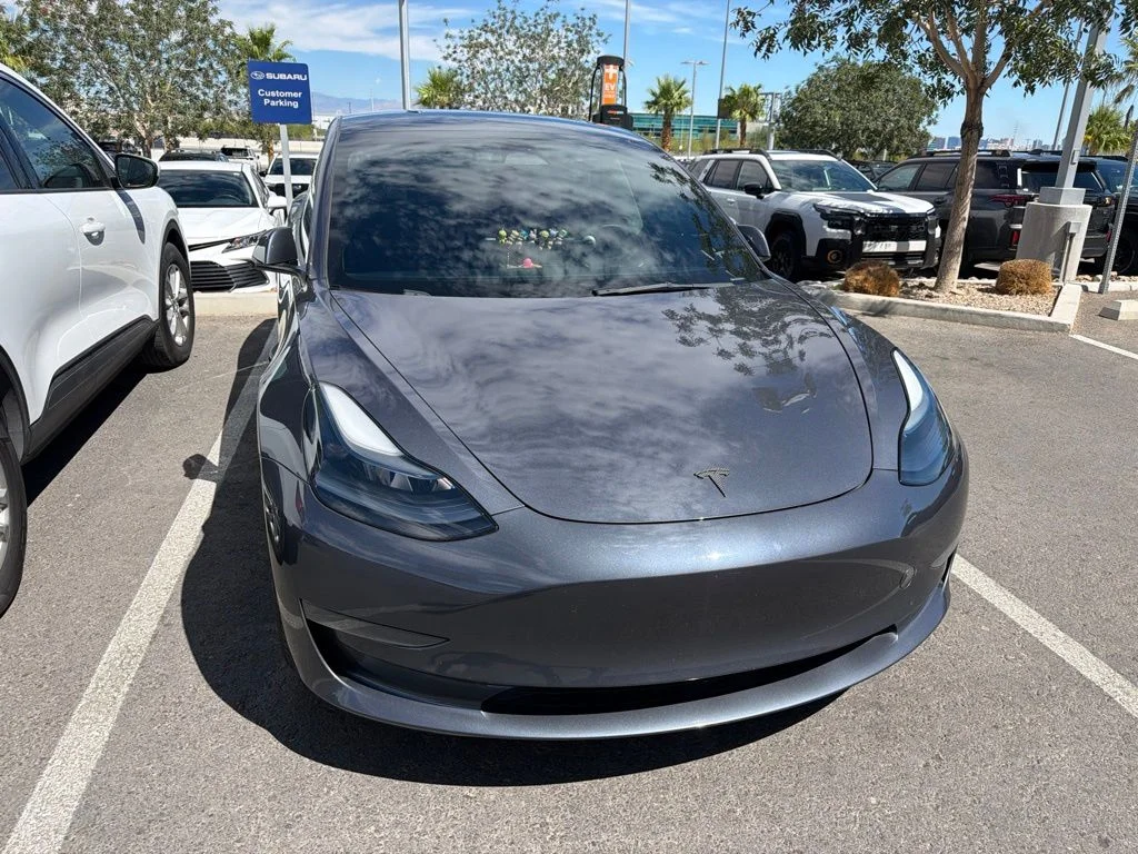 Used 2023  Tesla Base image 7