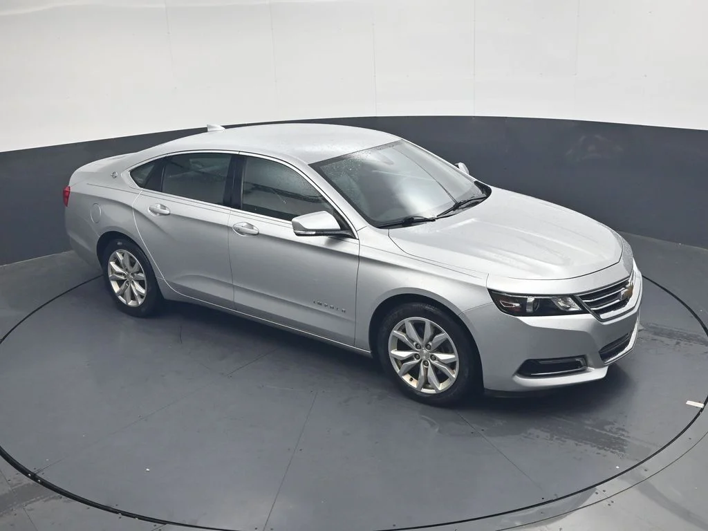 Used 2020 Silver Chevrolet LT image 20