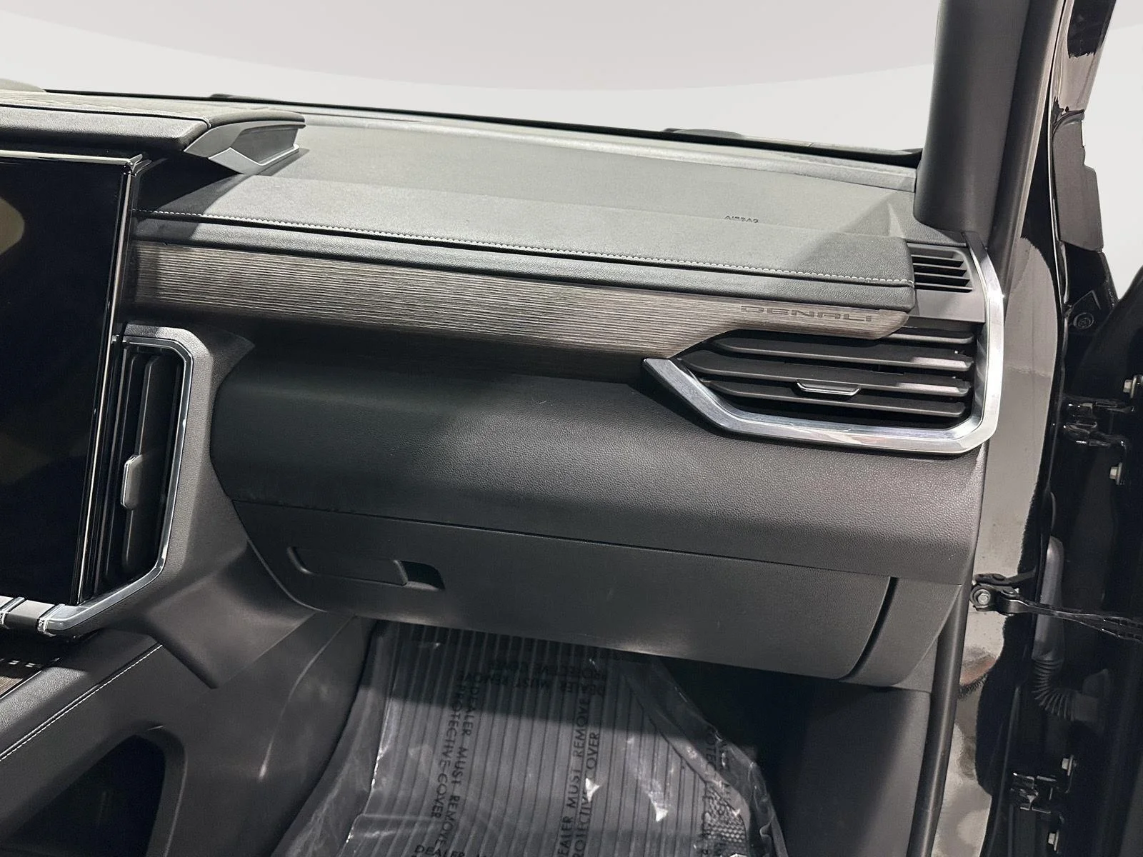 Used 2025 Ebony Twilight Metallic GMC Denali image 29