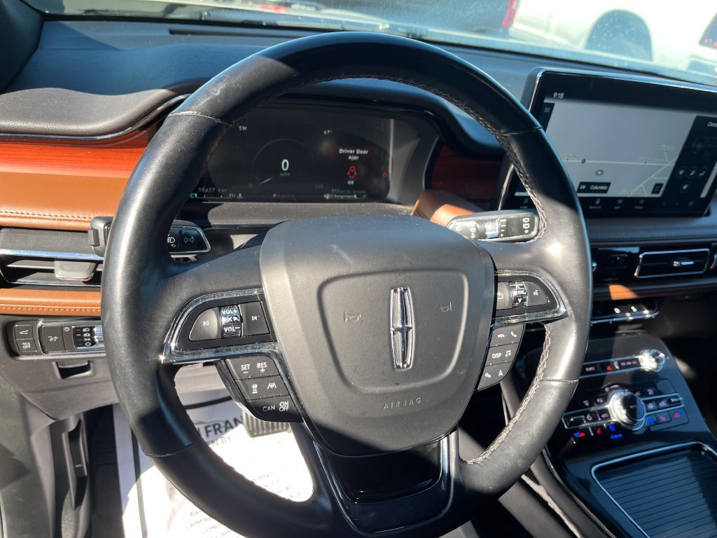 Used 2022 White Lincoln Reserve image 14