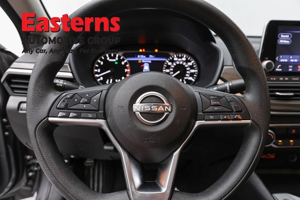 Used 2025 Gray Nissan 2.5 SV image 10