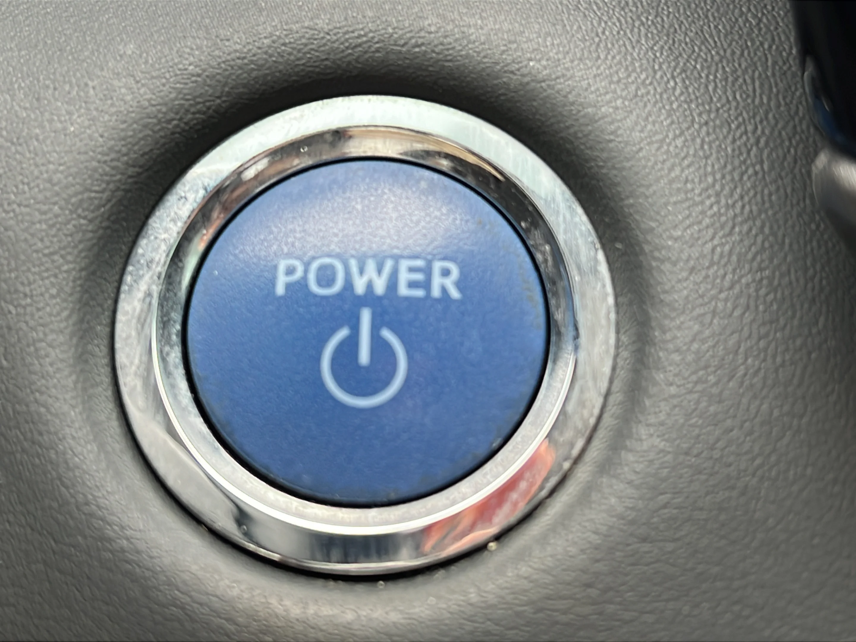 Used 2022 Pearl Toyota Hybrid LE image 22