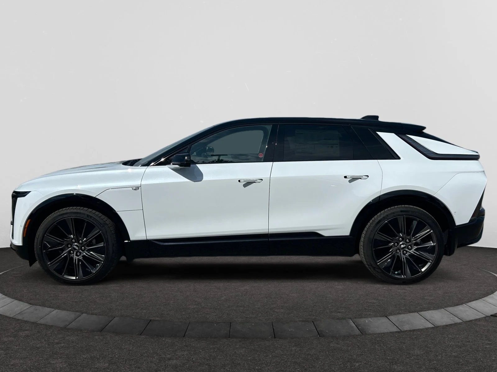 New 2026 Vibrant White Tricoat Cadillac Signature Sport image 2